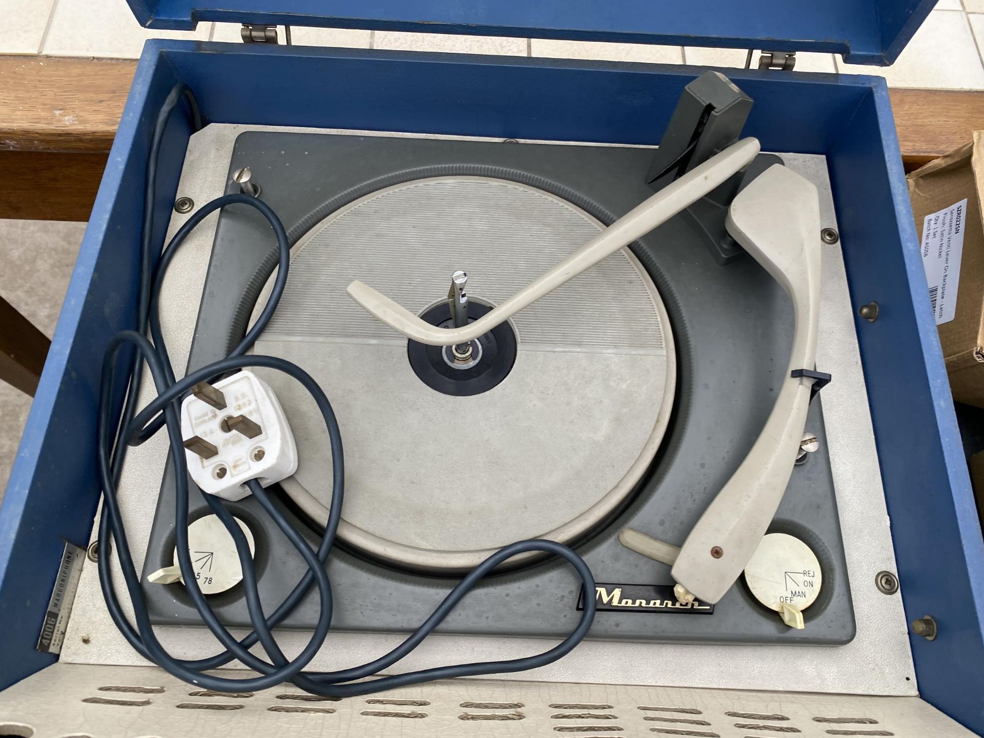 A MARCONIPHONE RECORD PLAYER - Bild 3 aus 3