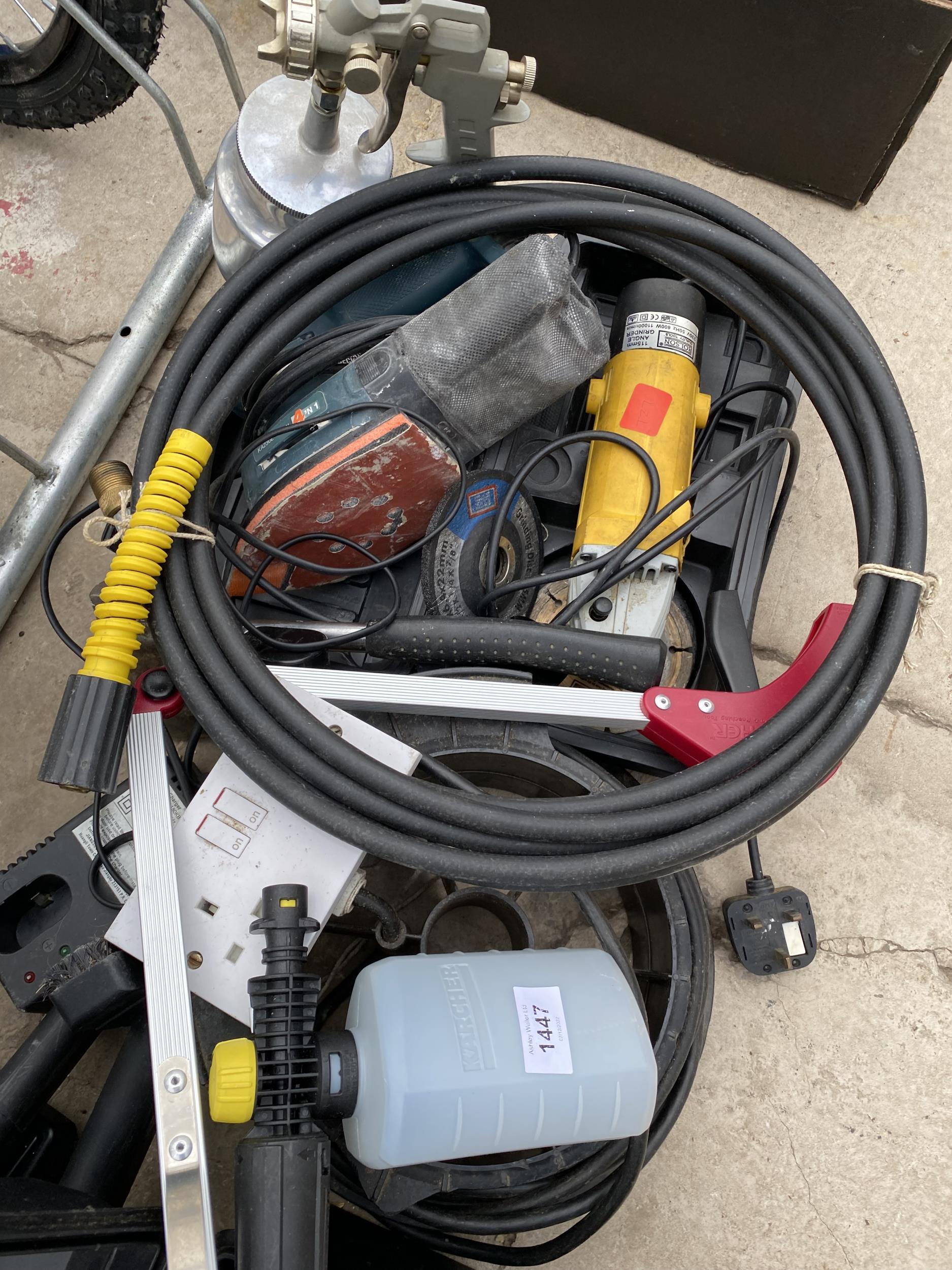 A LARGE ASSORTMENT OF TOOLS TO INCLUDE SCREW DRIVERS, PRESSURE WASHER PIUPE, A COMPRESSORE PAINT - Image 3 of 3