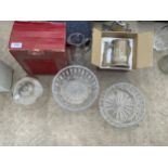 AN ASSORTMENT OF ITEMS TO INCLUDE GLASS BOWLS AND A GLASS JUG ETC