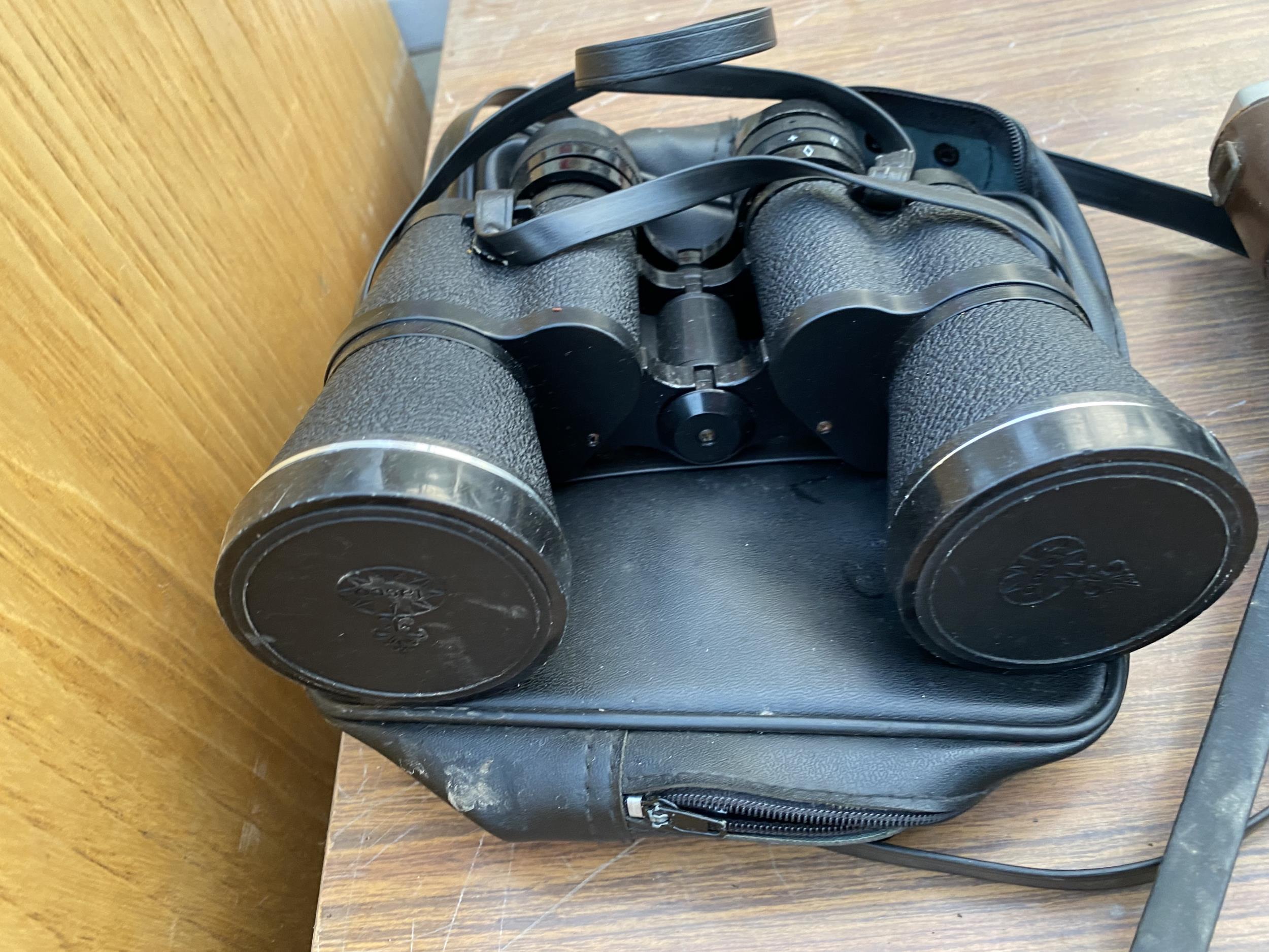 A VINTAGE PAL JR CAMERA AND A PAIR OF TASCO ZIP BINOCULARS - Image 2 of 3