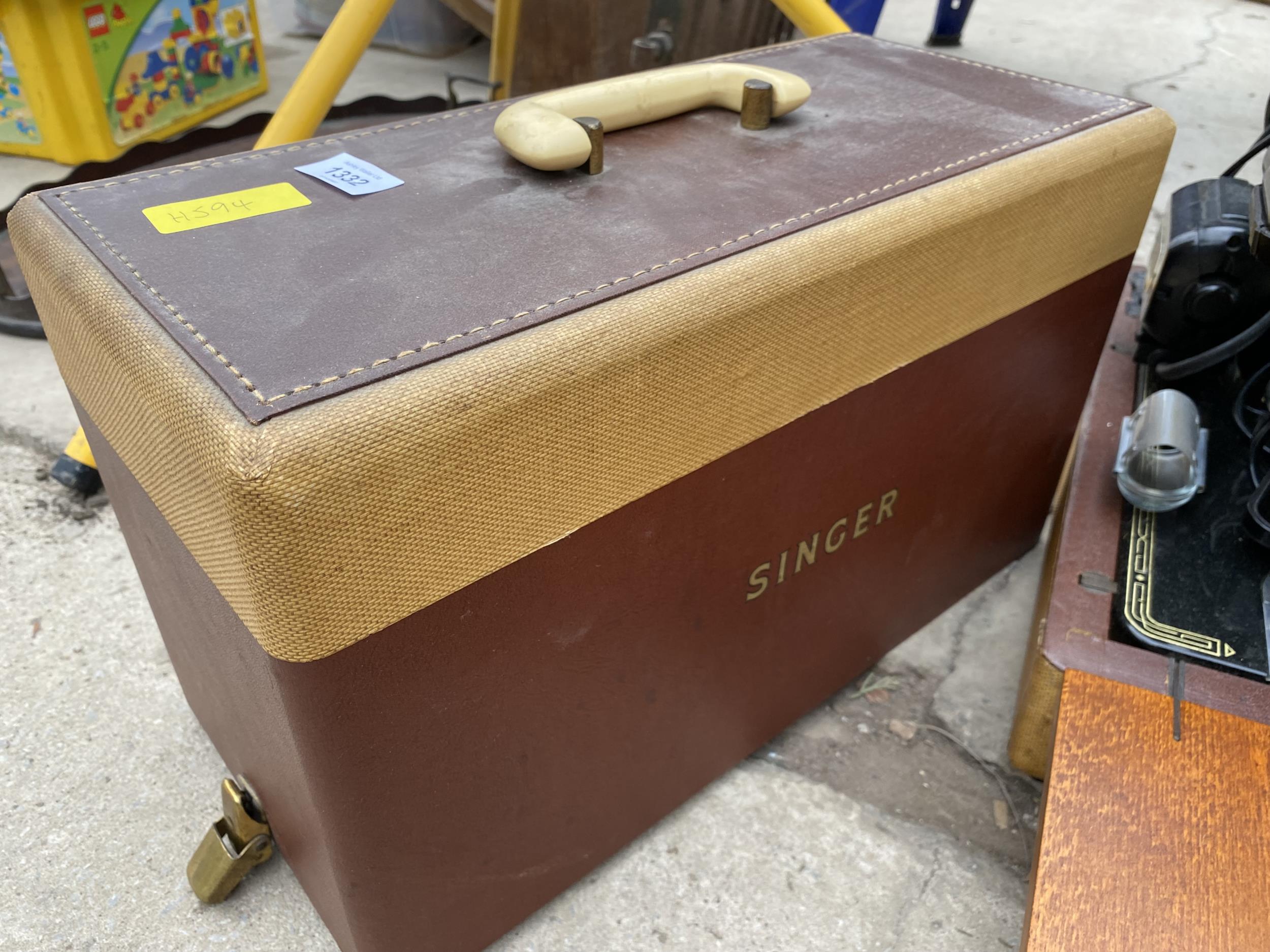 AN ELECTRIC SINGER SEWING MACHINE WITH FOOT PEDAL AND CARRY CASE - Image 3 of 6