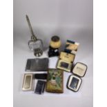 A MIXED LOT OF ITEMS TO INCLUDE RONSON CASED LIGHTER, FURTHER LIGHTERS ETC