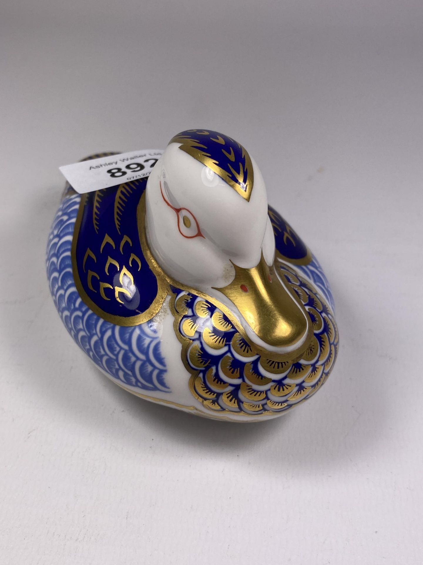 A ROYAL CROWN DERBY DUCK PAPERWEIGHT (NO STOPPER)