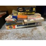 A MIXED LOT OF VINTAGE BOARD GAMES, HAUNTED HOUSE, BATMAN INCLUDING DR WHO DODGE THE DALEKS, COMET