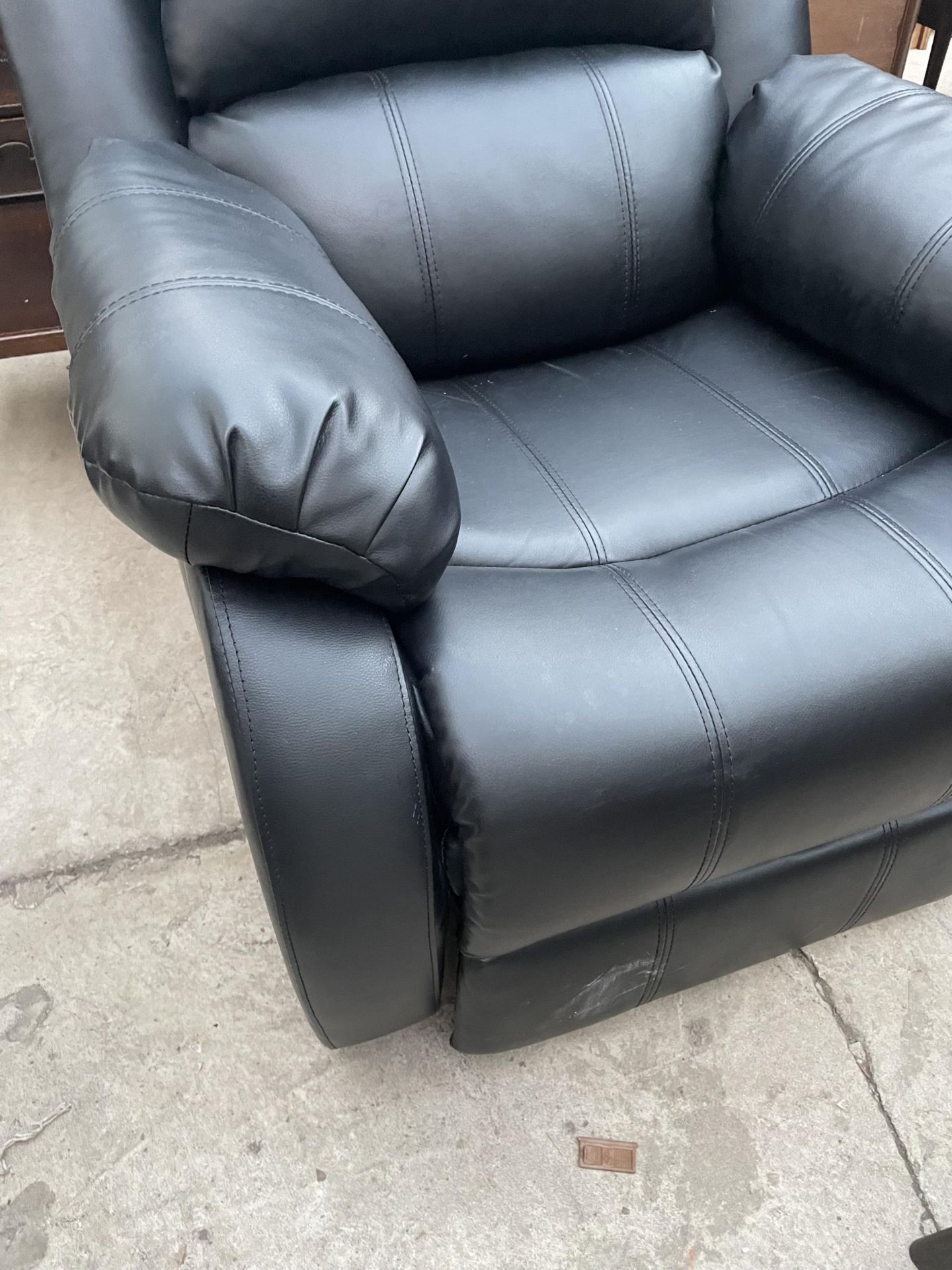 A MODERN DUNELM BLACK FAUX LEATHER RECLINER CHAIR - Image 3 of 3
