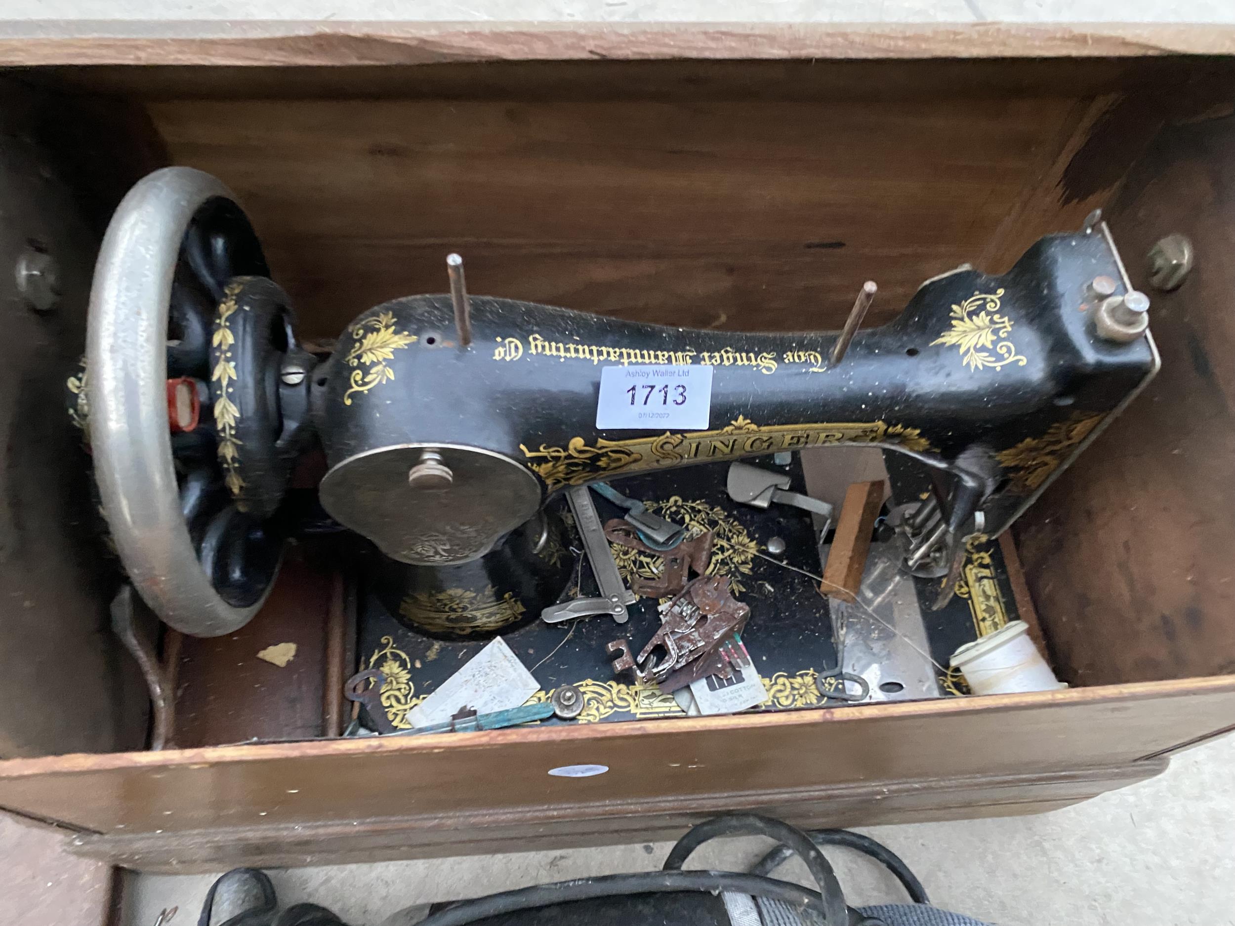 A VINTAGE SINGER SEWING MACHINE WITH WOODEN CARRY CASE AND A HOOVER HAND VACUUM - Image 2 of 2