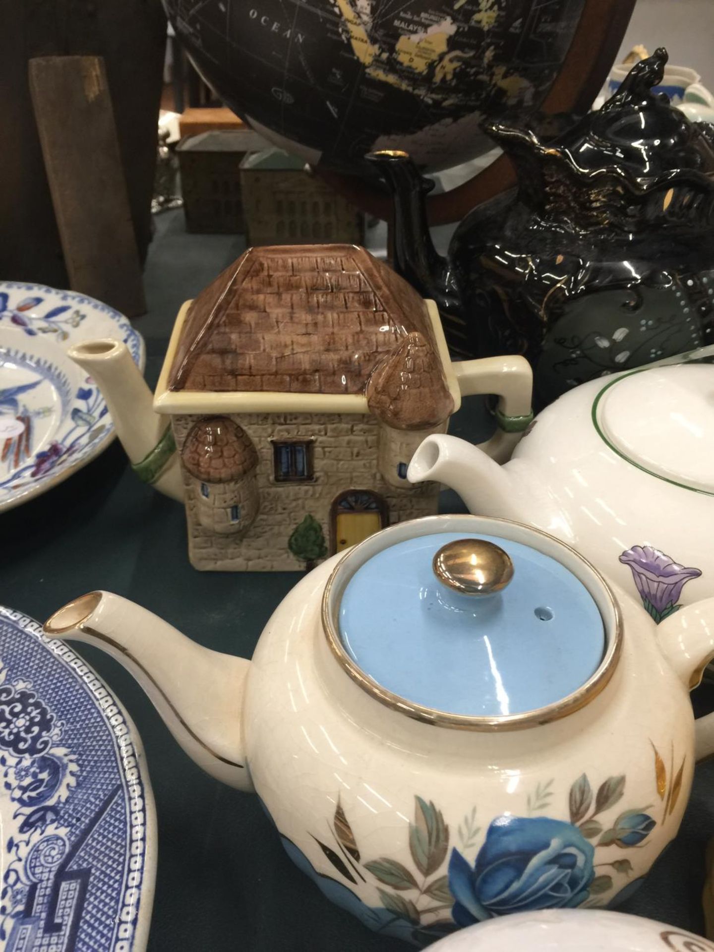 A QUANTITY OF TEAPOTS TO INCLUDE BURLEIGHWARE, SADLER, POOLE, ETC PLUS MUGS - Image 2 of 7