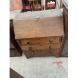 AN 18TH CENTURY OAK AND PINE BUREAU, 30" WIDE