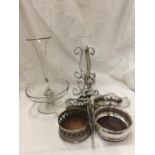 A QUANTITY OF SILVER PLATE AND GLASS ITEMS TO INCLUDE BOTTLE COASTERS, BUD VASE, EPERGNE, ETC