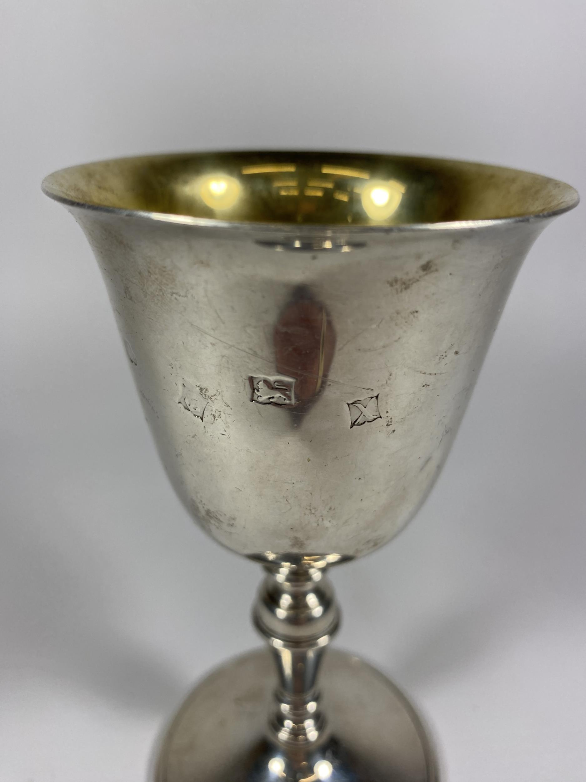 A HALLMARKED SILVER GOBLET - NEWCASTLE UNDER LYME CENTENARY - Image 2 of 4