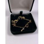 A BOXED 9CT YELLOW GOLD CHILD'S BRACELET, WEIGHT 5.42G