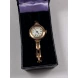 A 1918 CHESTER HALLMARKED 9CT YELLOW GOLD LADIES WATCH & STRAP, BOXED, TOTAL WEIGHT 20.3G