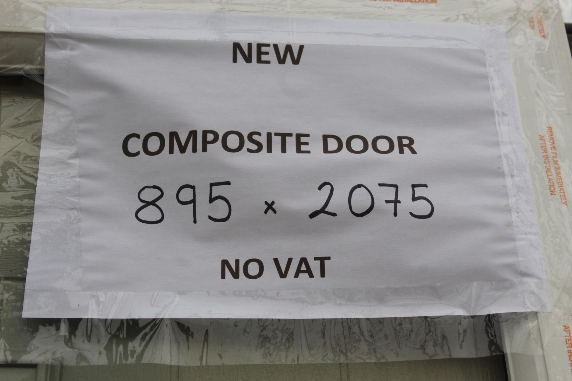 A NEW GREY COMPOSITE DOOR AND FRAME 895MM X 2075MM WITH 3 KEYS NO VAT - Image 3 of 3
