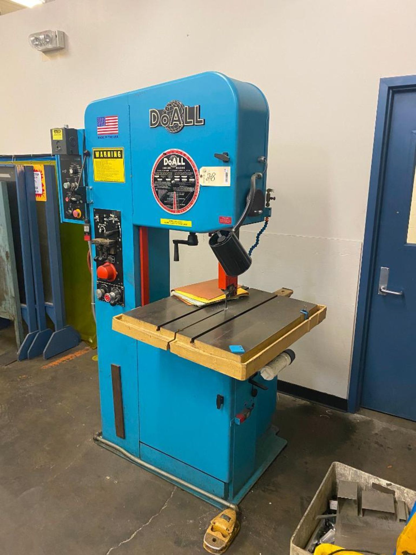 DoAll Model 2012-VH Vertical Bandsaw