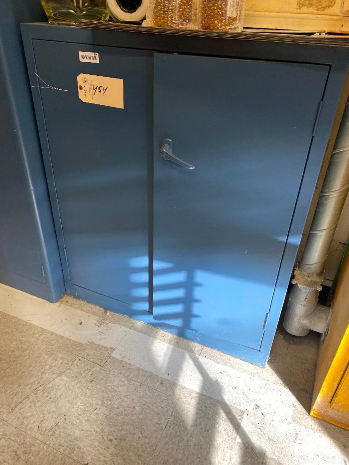 (2) Cabinets with Beakers