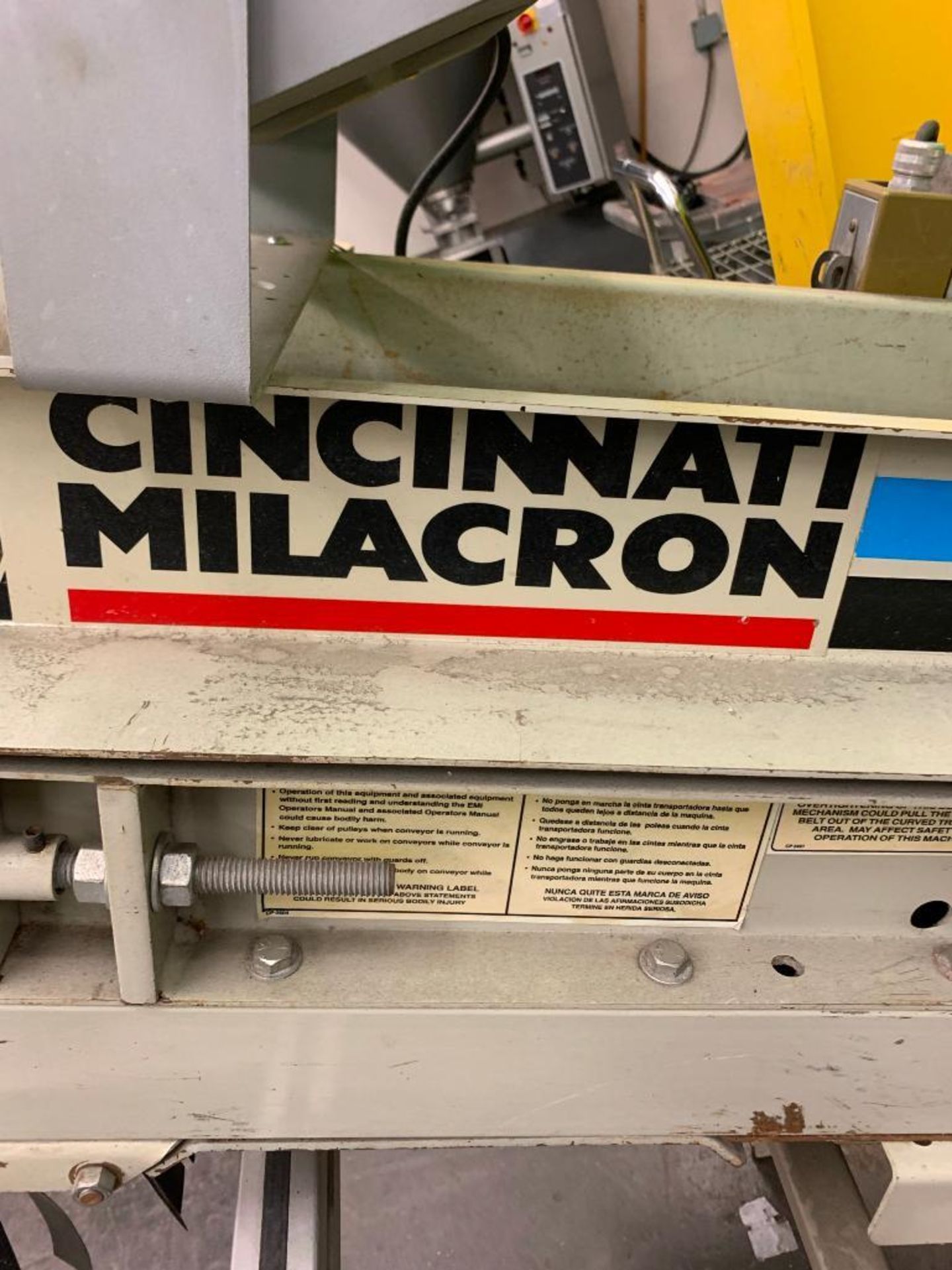 Cincinnati Milacron 12' x 8'' Power Conveyor with Sentry Ionizing Air Blower - Bild 2 aus 4