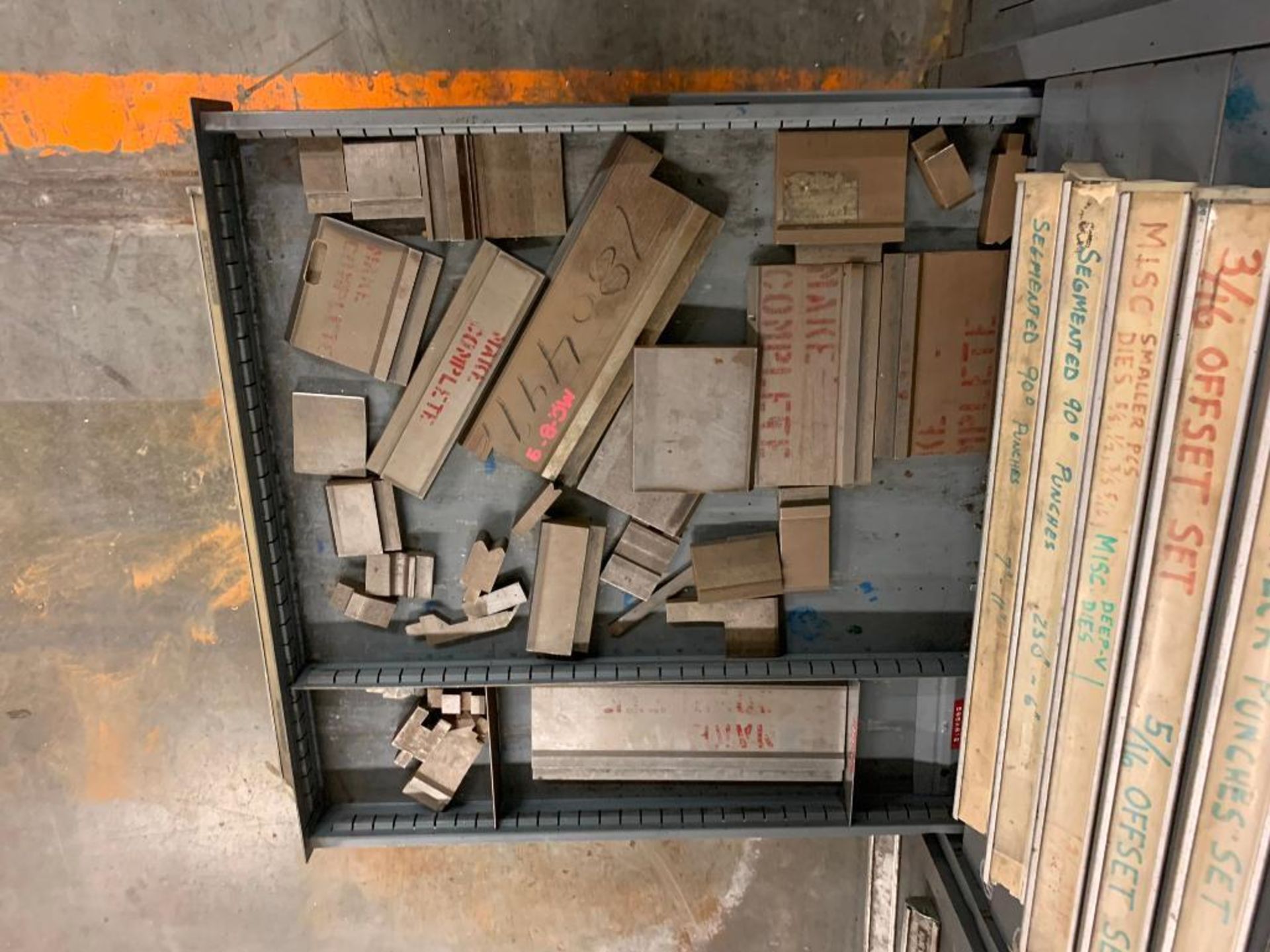 Vidmar 17 Drawer Cabinet with Assorted Press Brake Dies - Image 16 of 16