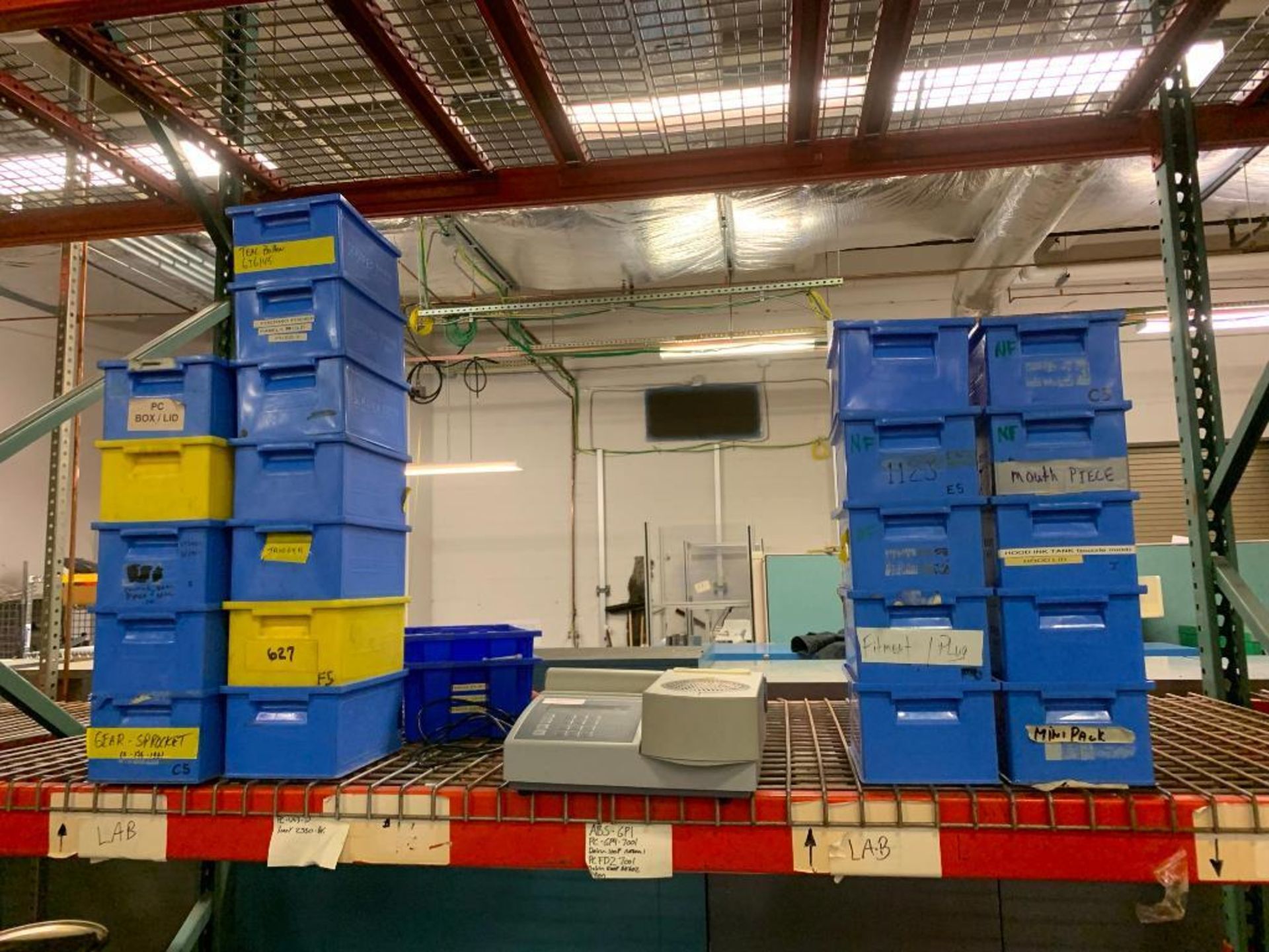 Contents of Pallet Rack consisting of Air Pump, Ultrasonic Cleaner, Bins, Stainless Steel Buckets - Image 2 of 6