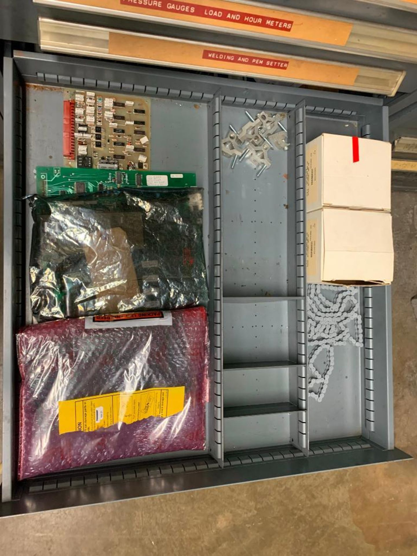 Vidmar 12 Drawer Cabinet with Plugs, Chains, Gauges, Welder Accessories, Etc. - Image 11 of 15