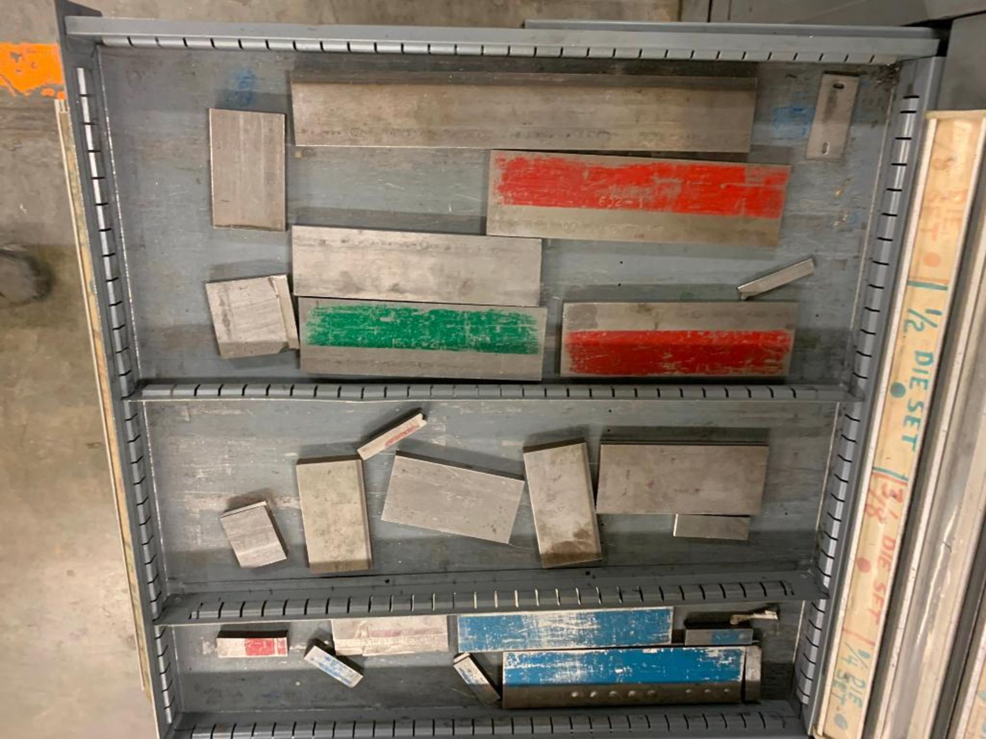 Vidmar 17 Drawer Cabinet with Assorted Press Brake Dies - Image 9 of 16