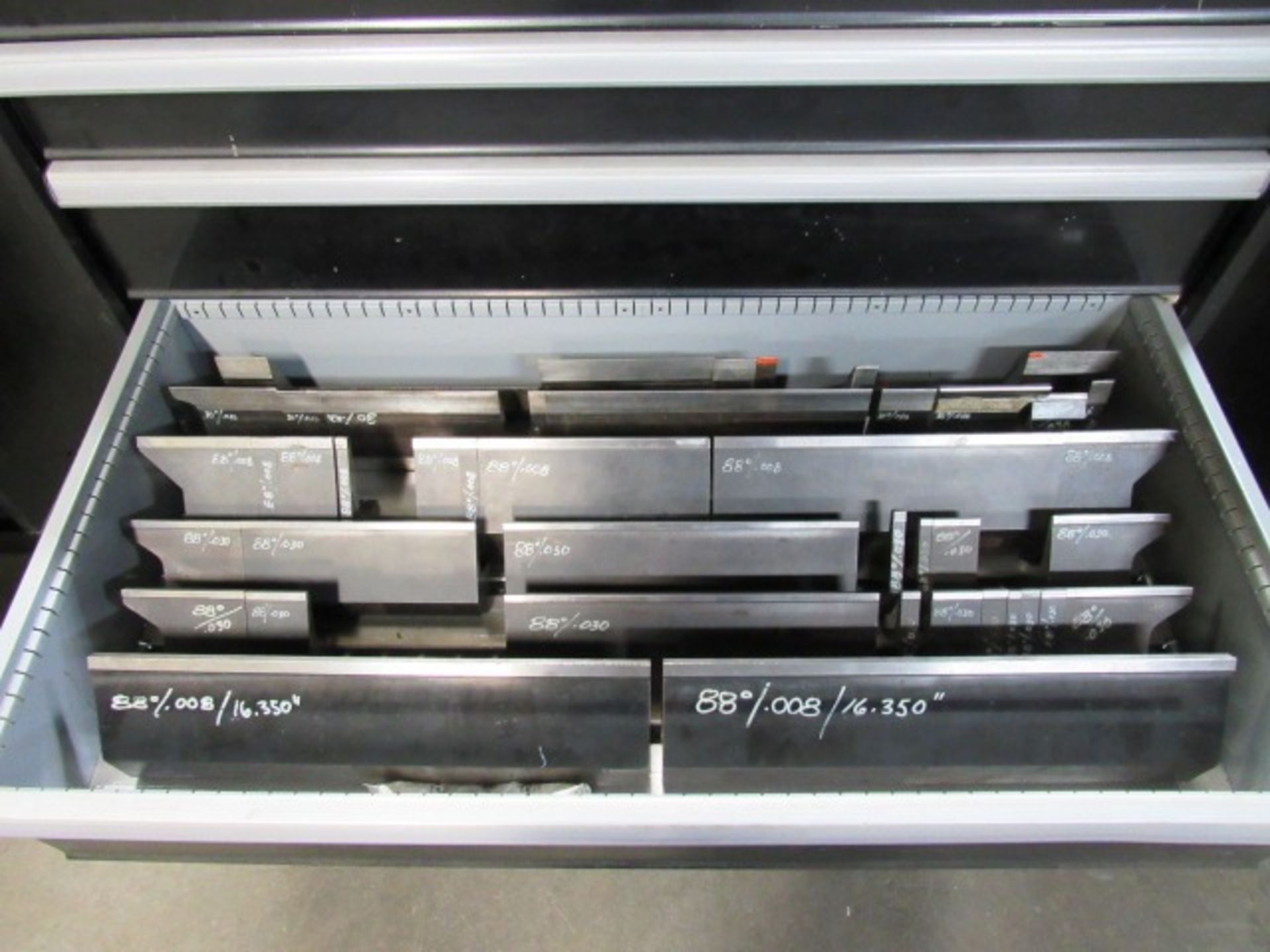 Lista 5 Drawer Cabinet with Press Brake Dies - Image 4 of 7