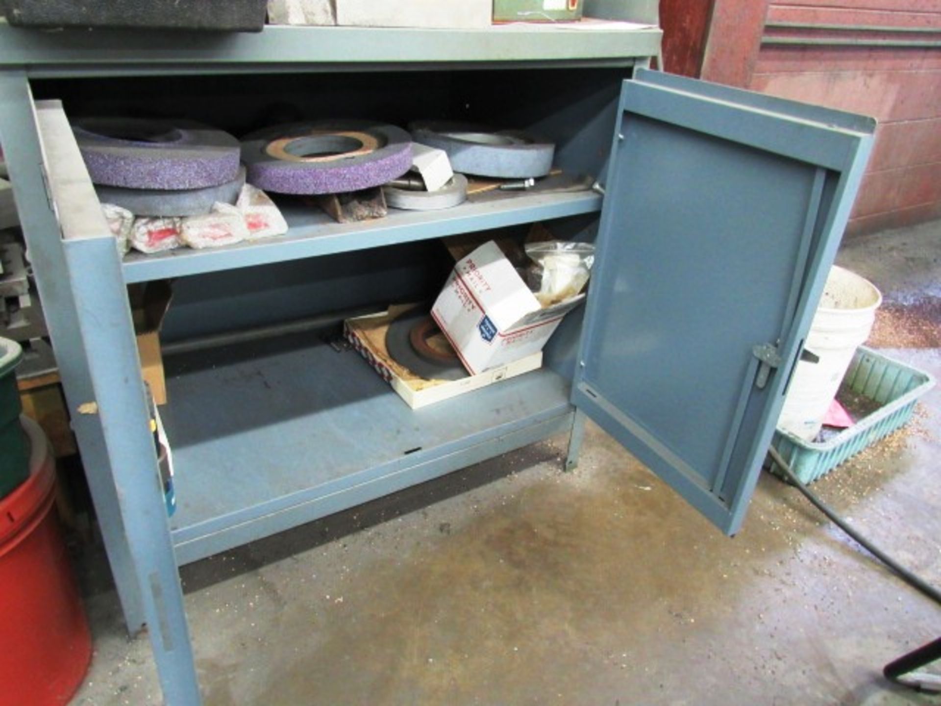 (1) Grinding Cabinet & Contents