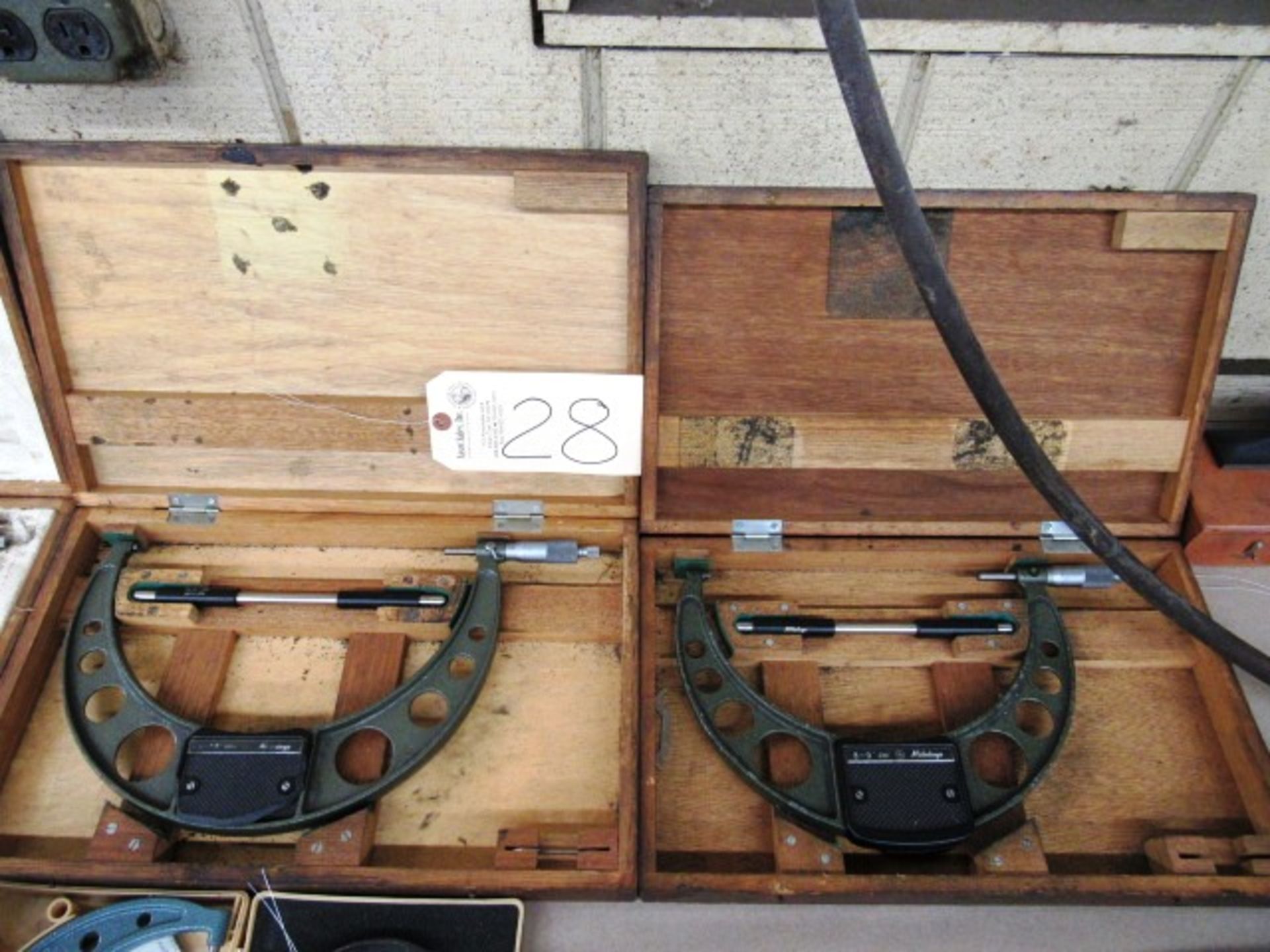 Mitutoyo 8'' - 10'' Micrometer