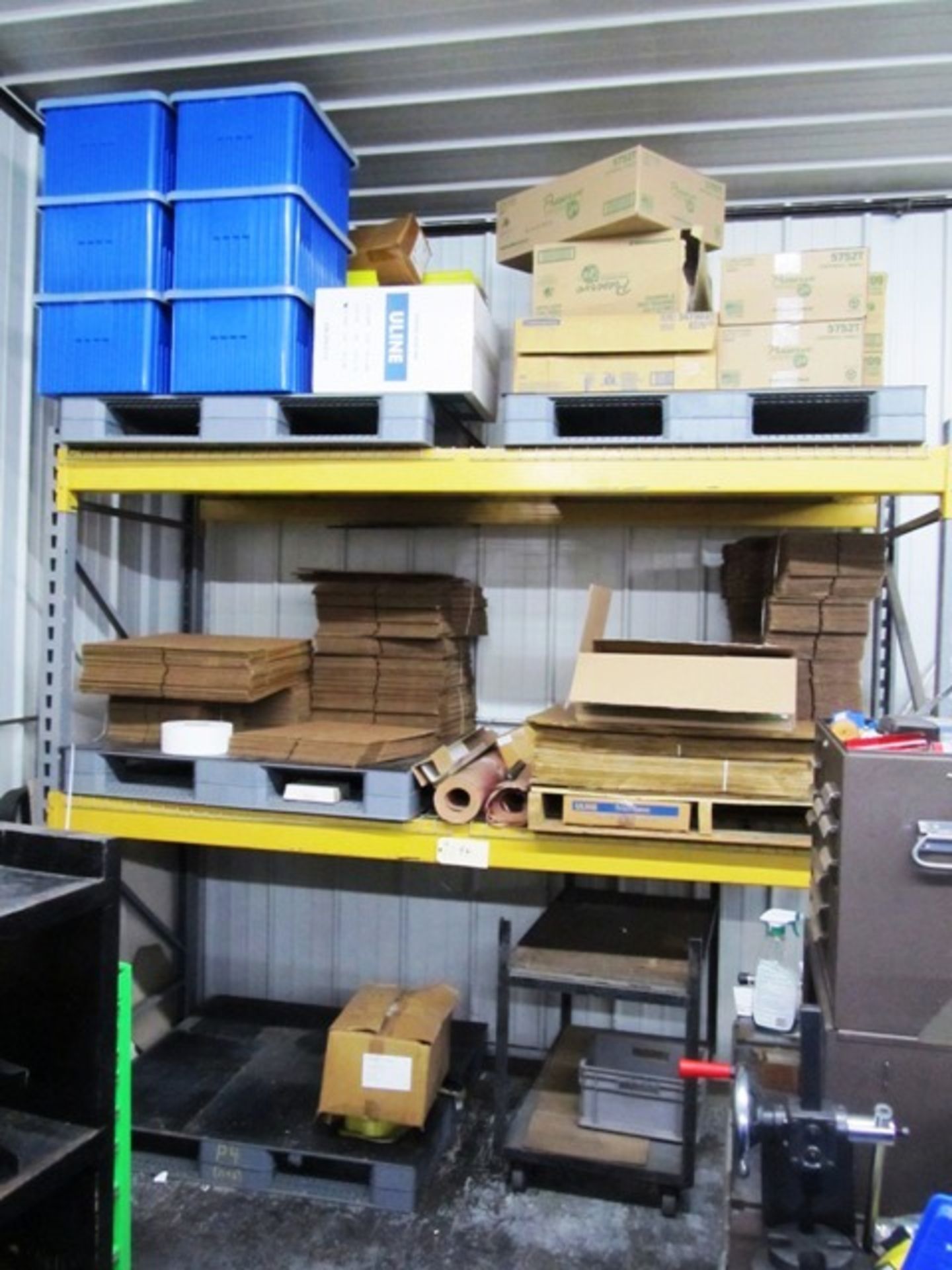 1 Section of Pallet Racking with Corrugated Boxes (nothing on top rack)