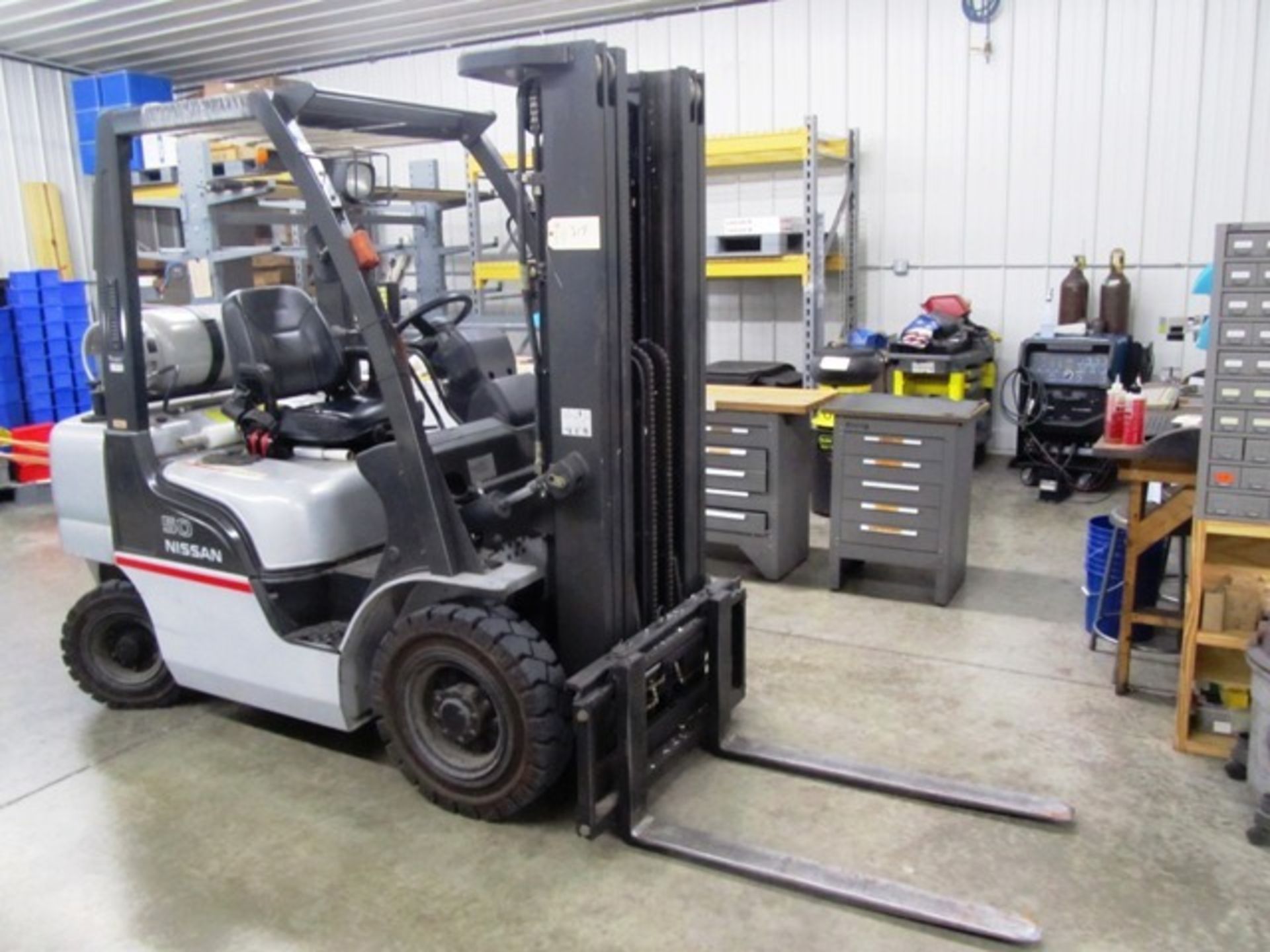 Nissan 50 Model MPLO2A25LVA 5,000lb Capacity Propane Forklift - Image 3 of 4