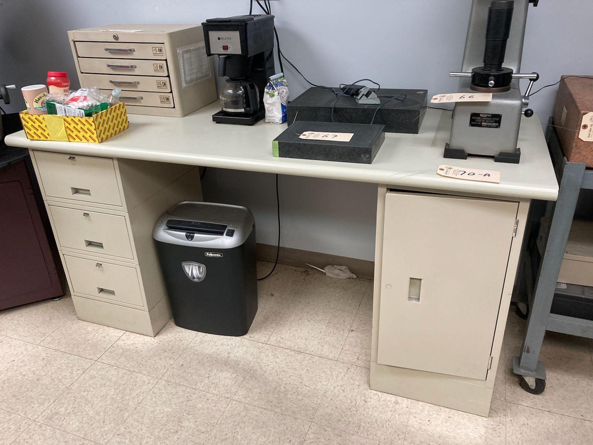 3 Drawer 1 Door Work Bench (no contents)