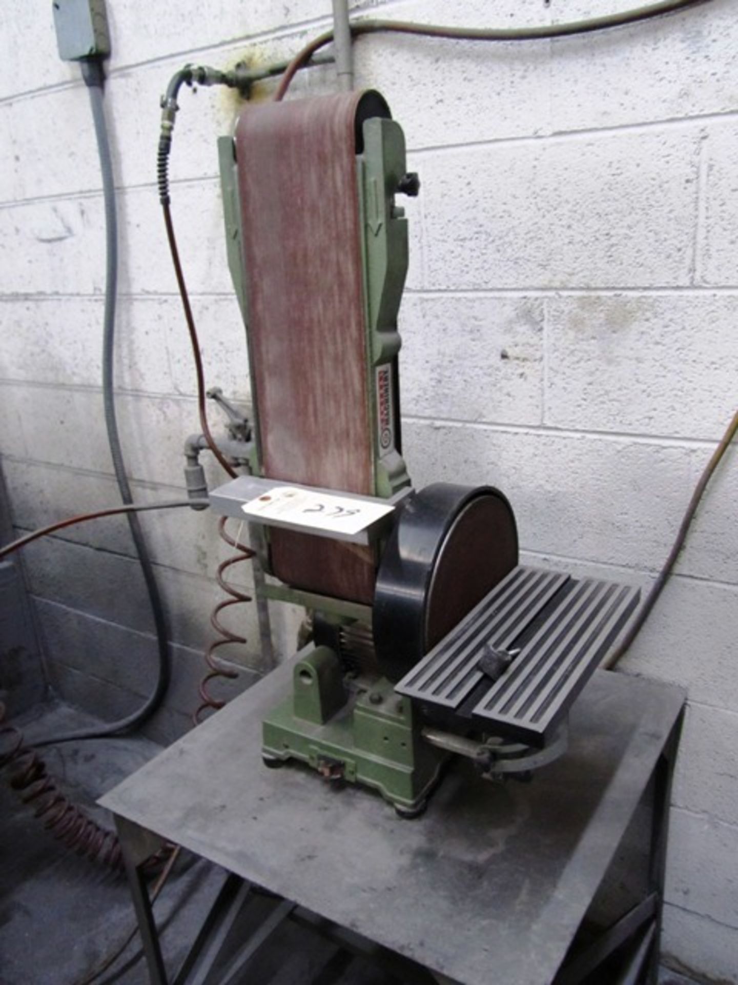 Central Machinery 6'' Belt x 12'' Disc Combination Sander