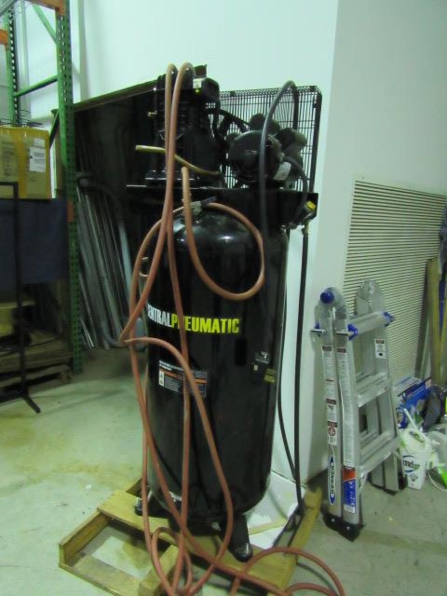 Central Pneumatic CN560V Air Compressor