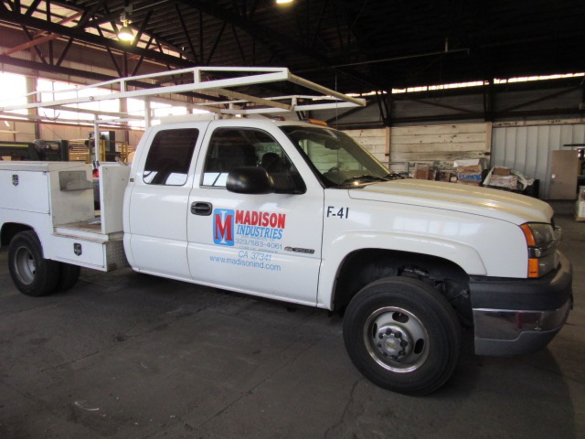 Chevrolet 3500 Dual Axel Work Truck - Image 3 of 10