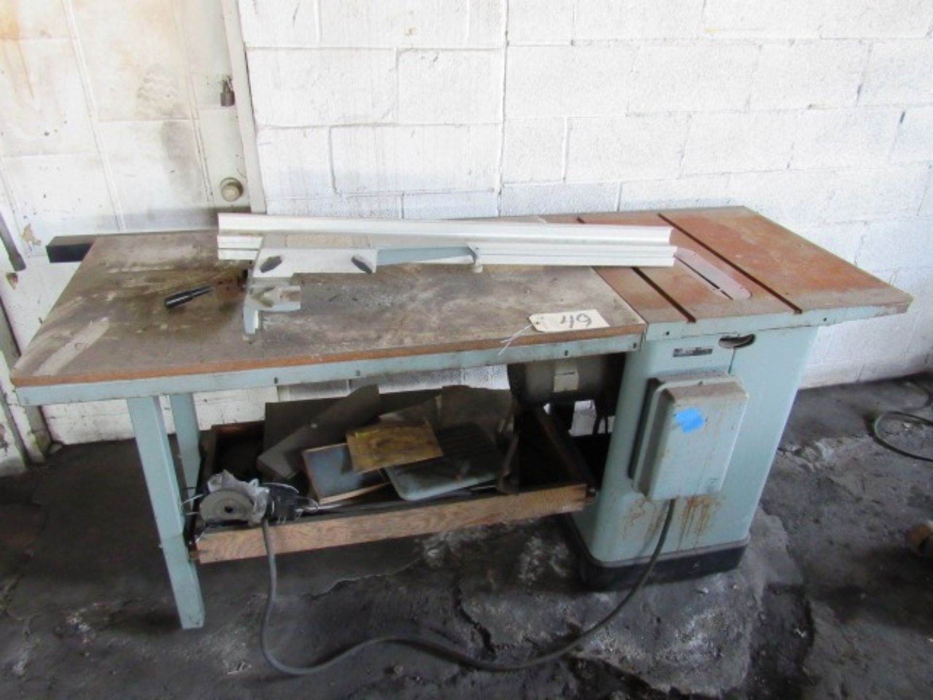 Delta 34-802F Table Saw