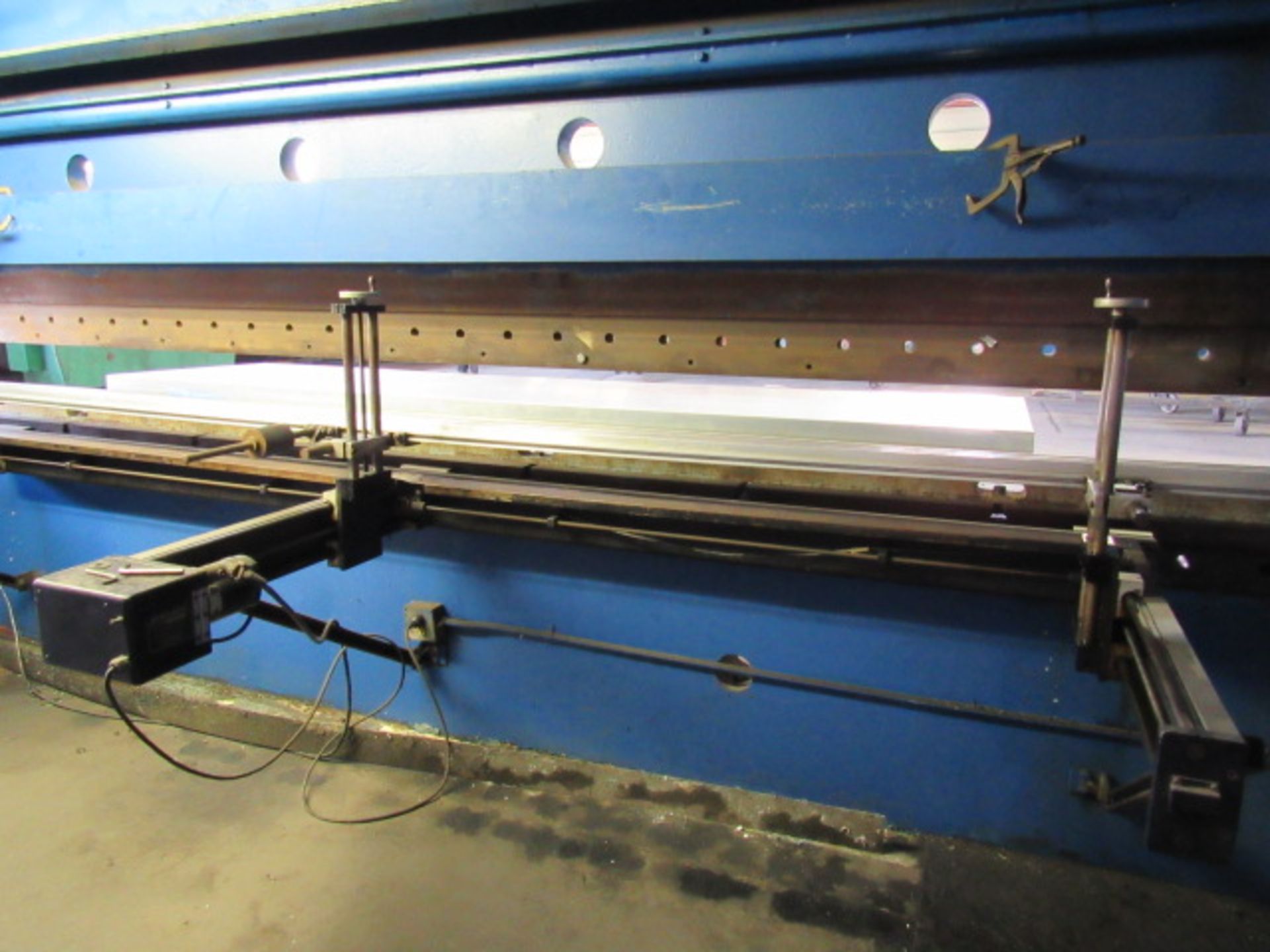 Cincinnati 9 Series x 16' 225-Ton Mechanical Press - Bild 8 aus 10