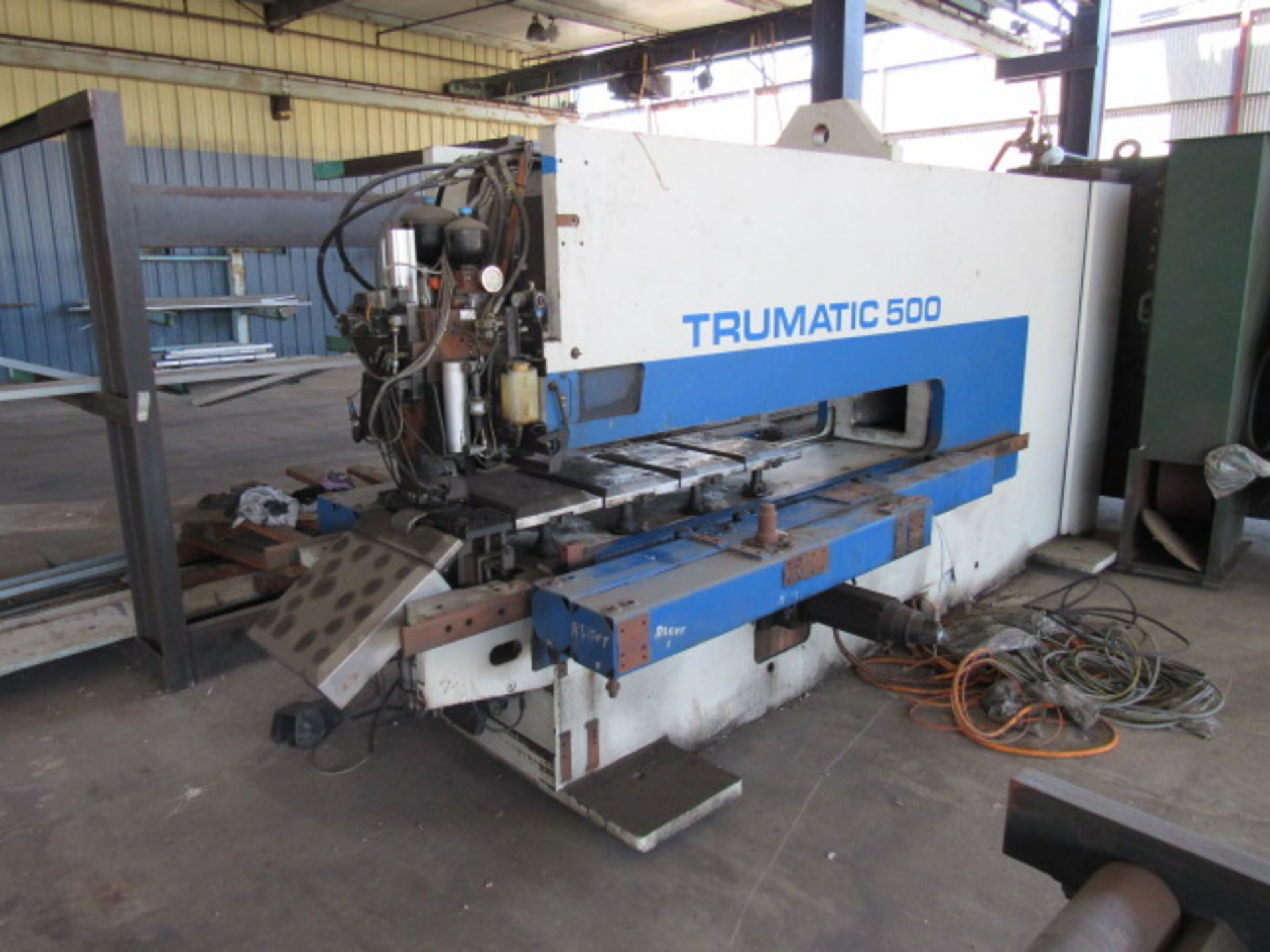 Trumpf Trumatic 500 25 Ton CNC Turret Punch with 50'' x 98'' Table, 20 Stations, 8mm Sheet