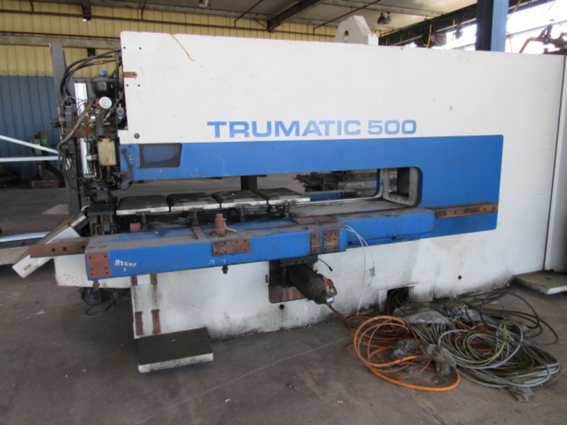 Trumpf Trumatic 500 25 Ton CNC Turret Punch with 50'' x 98'' Table, 20 Stations, 8mm Sheet - Bild 15 aus 17