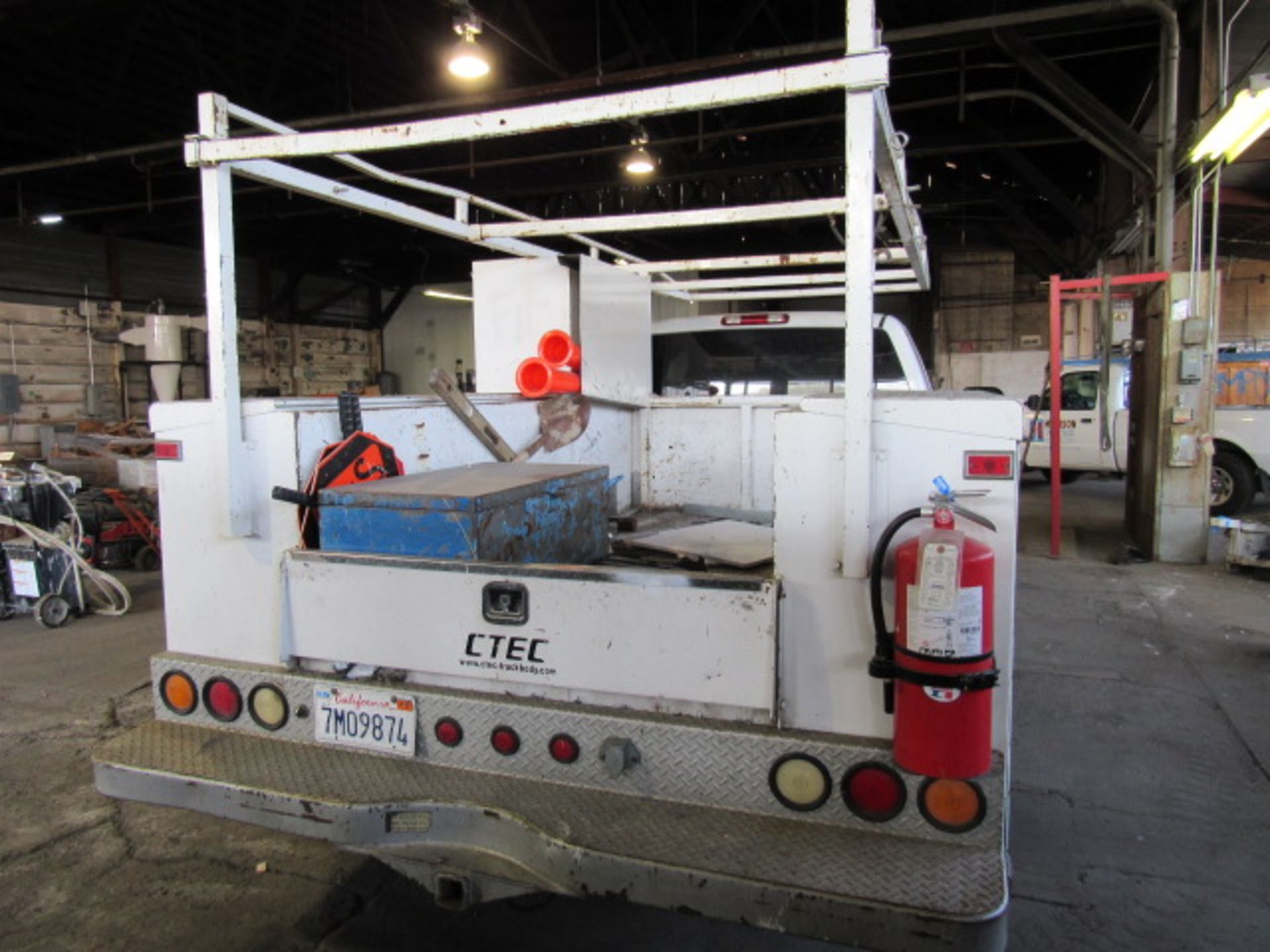 Chevrolet 3500 Dual Axel Work Truck - Image 5 of 10