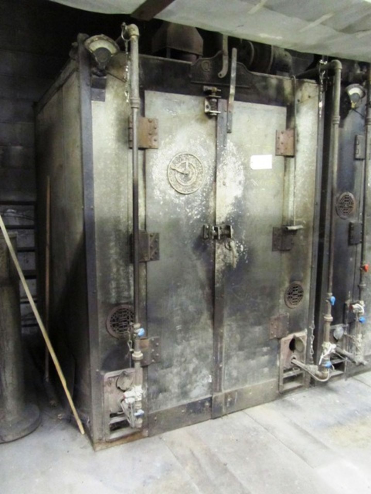 Gehnrich 6'W x 8'D x 7'H Propane Gas Fired Double Door Oven