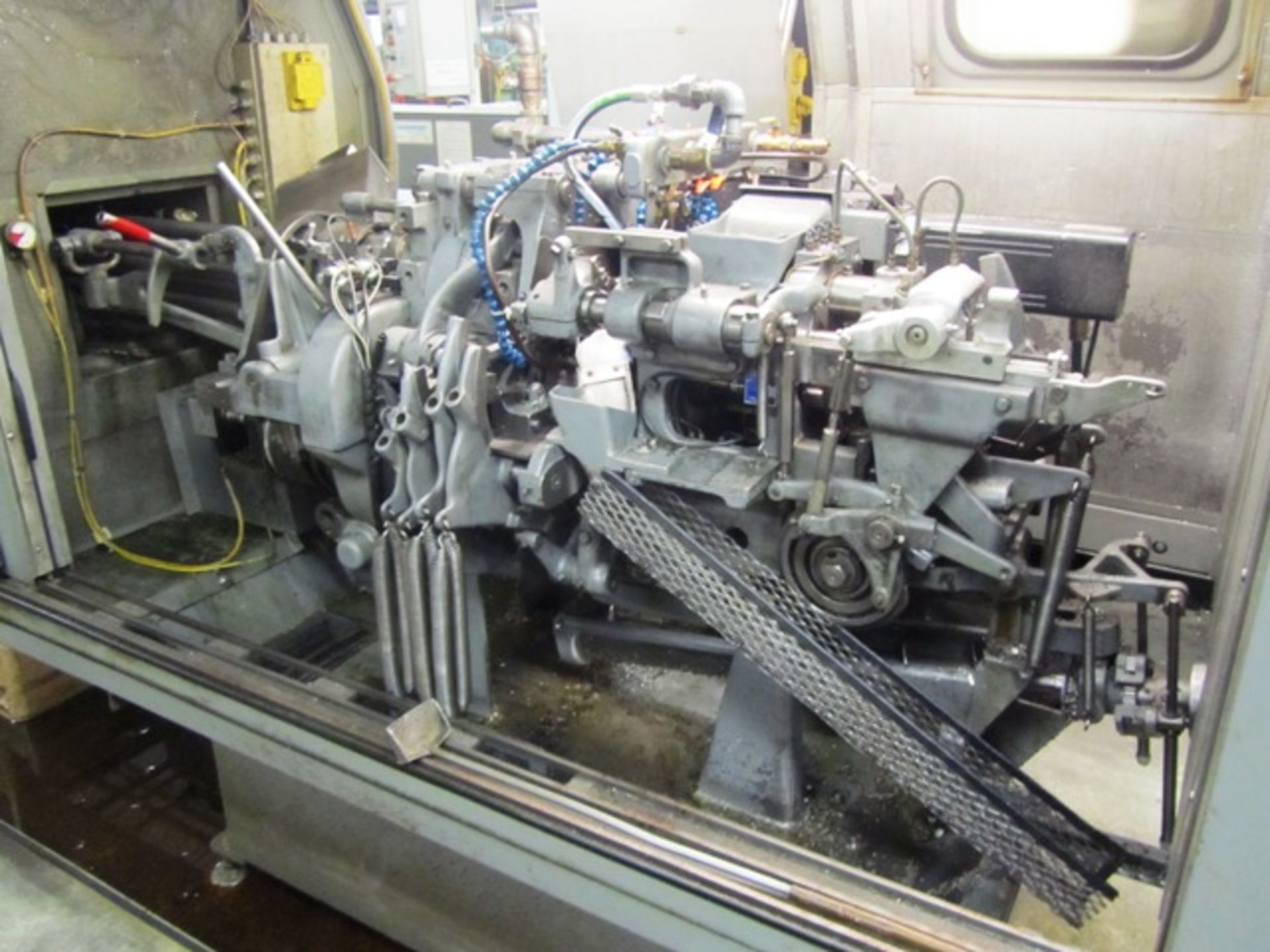 Davenport Servo Drive 5-Spindle CNC Screw Machine with Davenport Auto Bar Feeder - Image 4 of 4