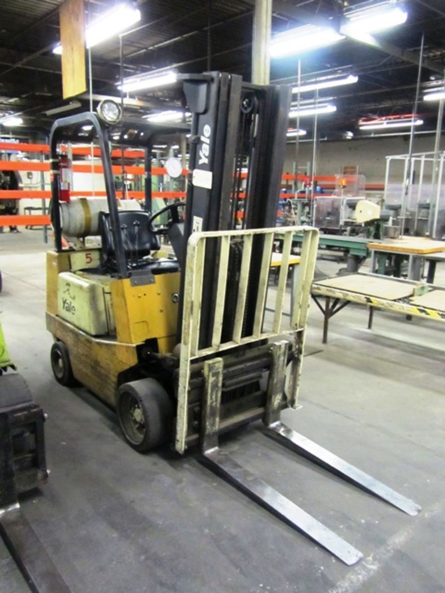 Yale Model GLC030DNUAE083 3,000lb Capacity Propane Forklift