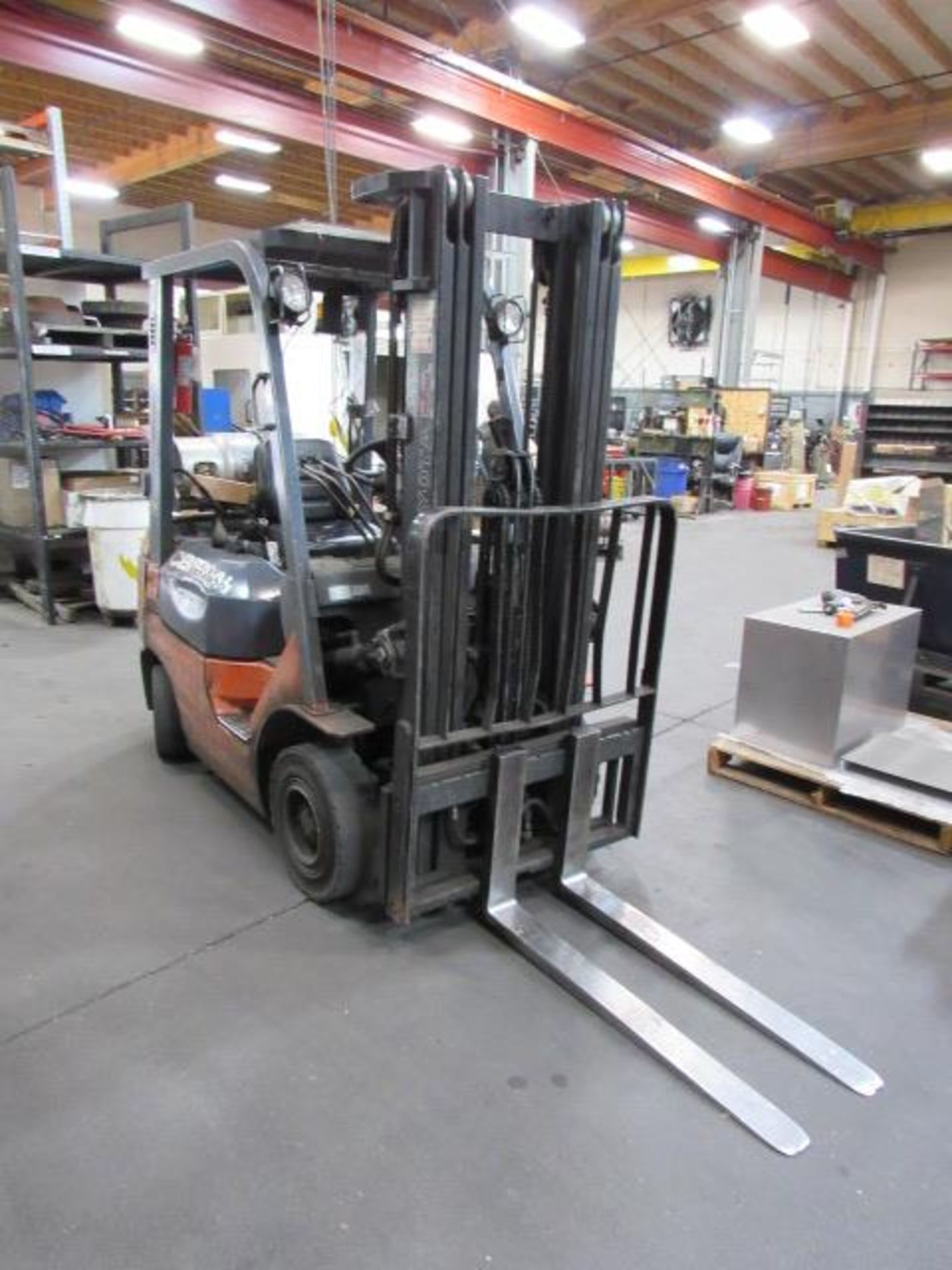 Toyota 7FGU18 3,000lb Capacity LP Forklift - Image 6 of 8