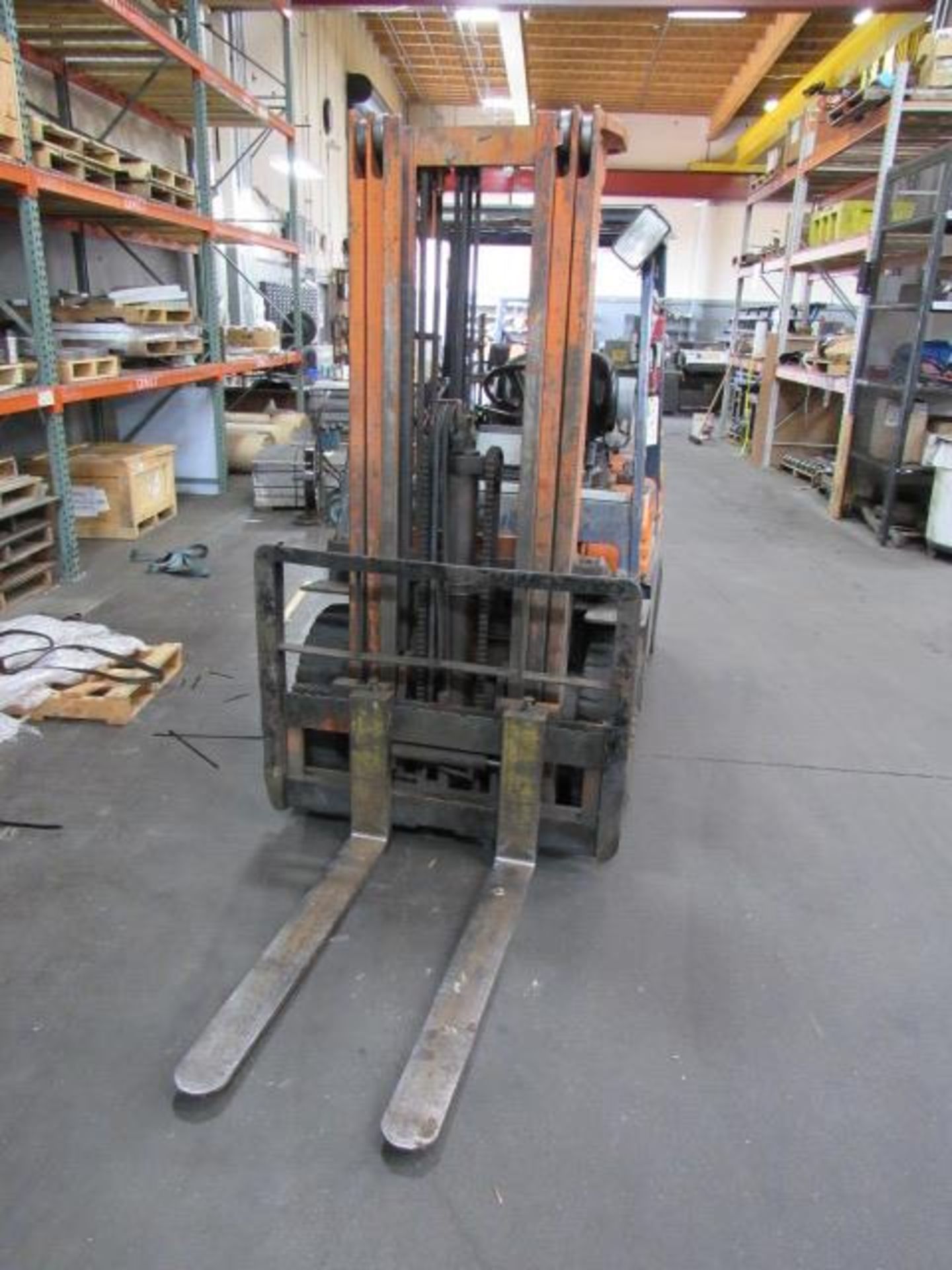 Toyota 5FGL25 5,000lb Capacity Outdoor LP Forklift - Image 7 of 8