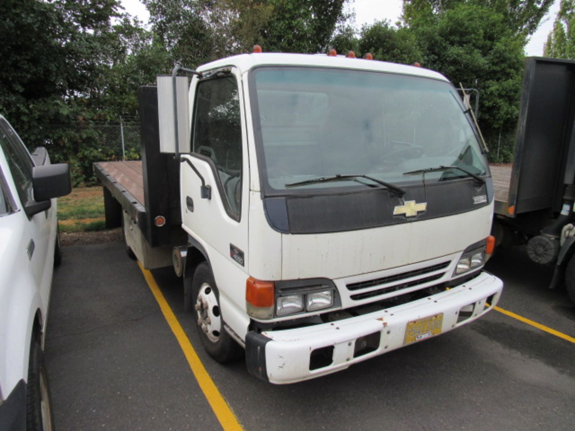 Chevrolet W4500 Automatic Flatbed Diesel Truck - Image 2 of 9