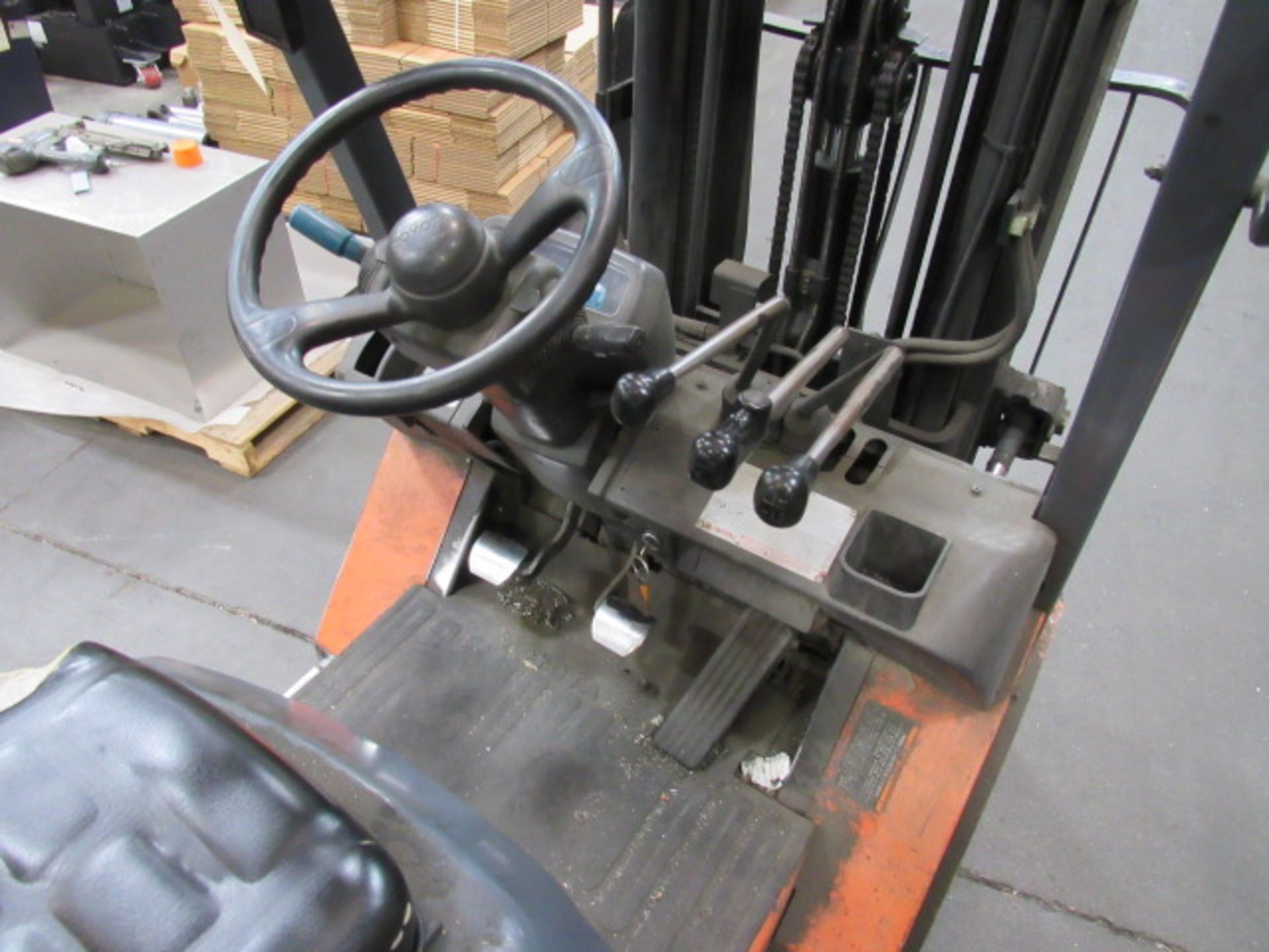 Toyota 7FGU18 3,000lb Capacity LP Forklift - Image 7 of 8