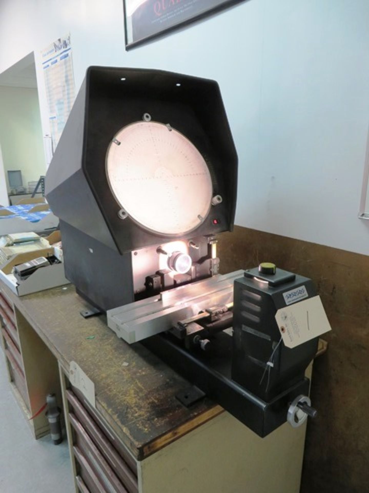 SPI 14'' Bench Type Optical Comparator