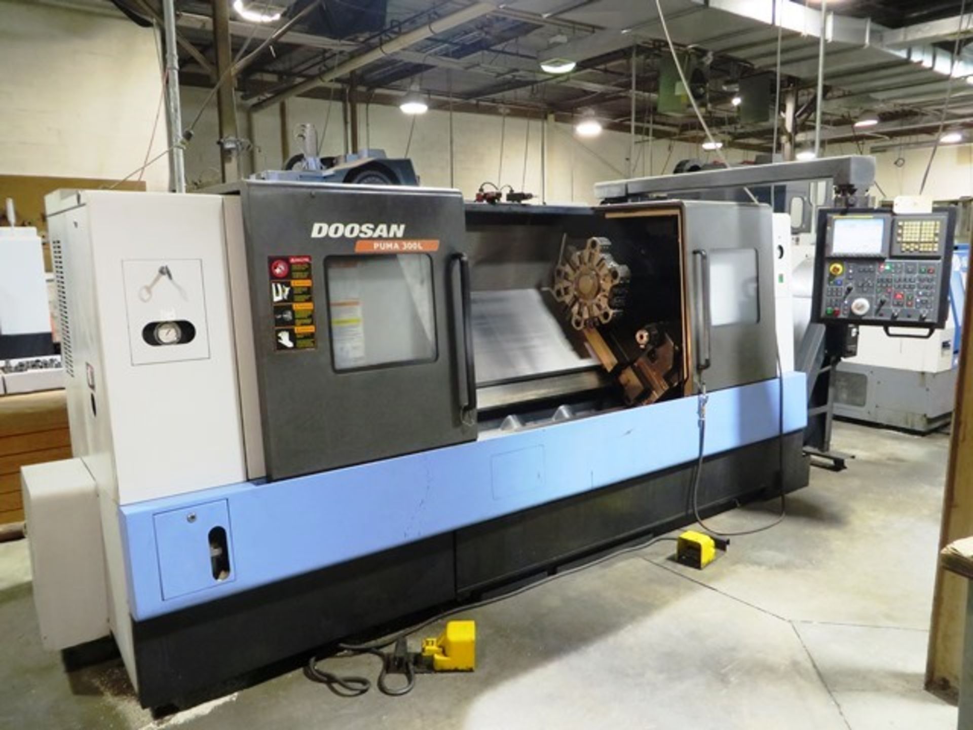 Doosan Puma 300LC CNC Turning Center