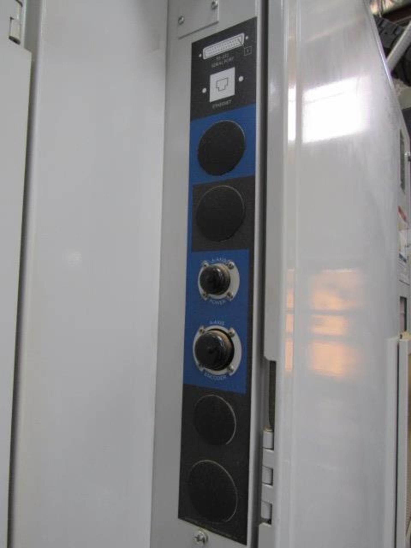 Haas VF4 CNC Vertical Machining Center - Image 8 of 9