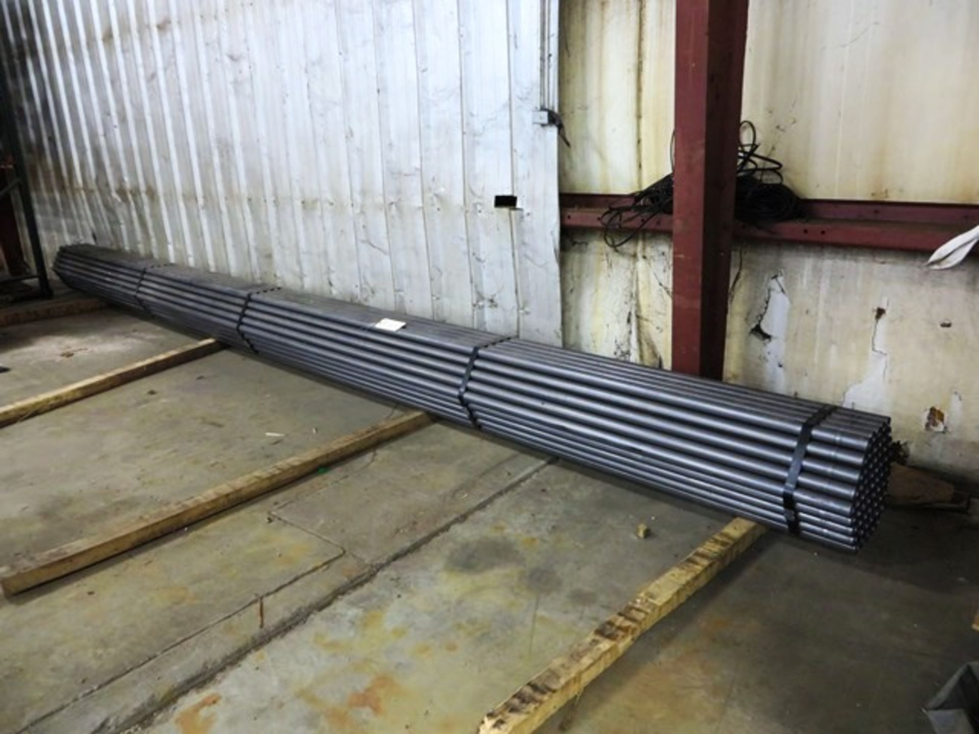 1-5/8" x Approx 34,000' of Steel Piping, & 2" x 0.65" Tube, Approx 1200' - Bild 2 aus 2