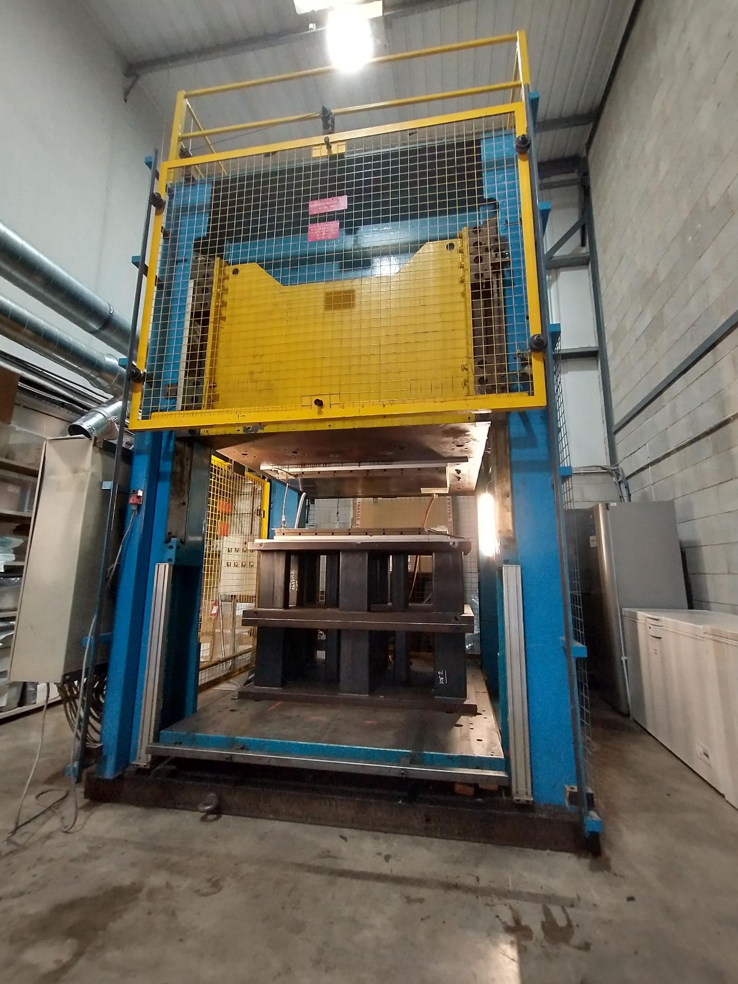 MHG 150Tonne (Maquinaria Hidraulica en General) Hot Compression Moulding Press